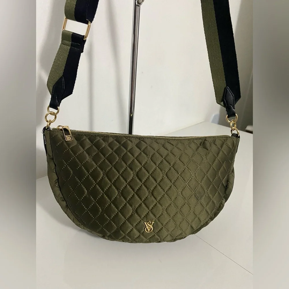 VICTORIA’S SECRET Sling Crossbody Bag - Picture 4 of 10